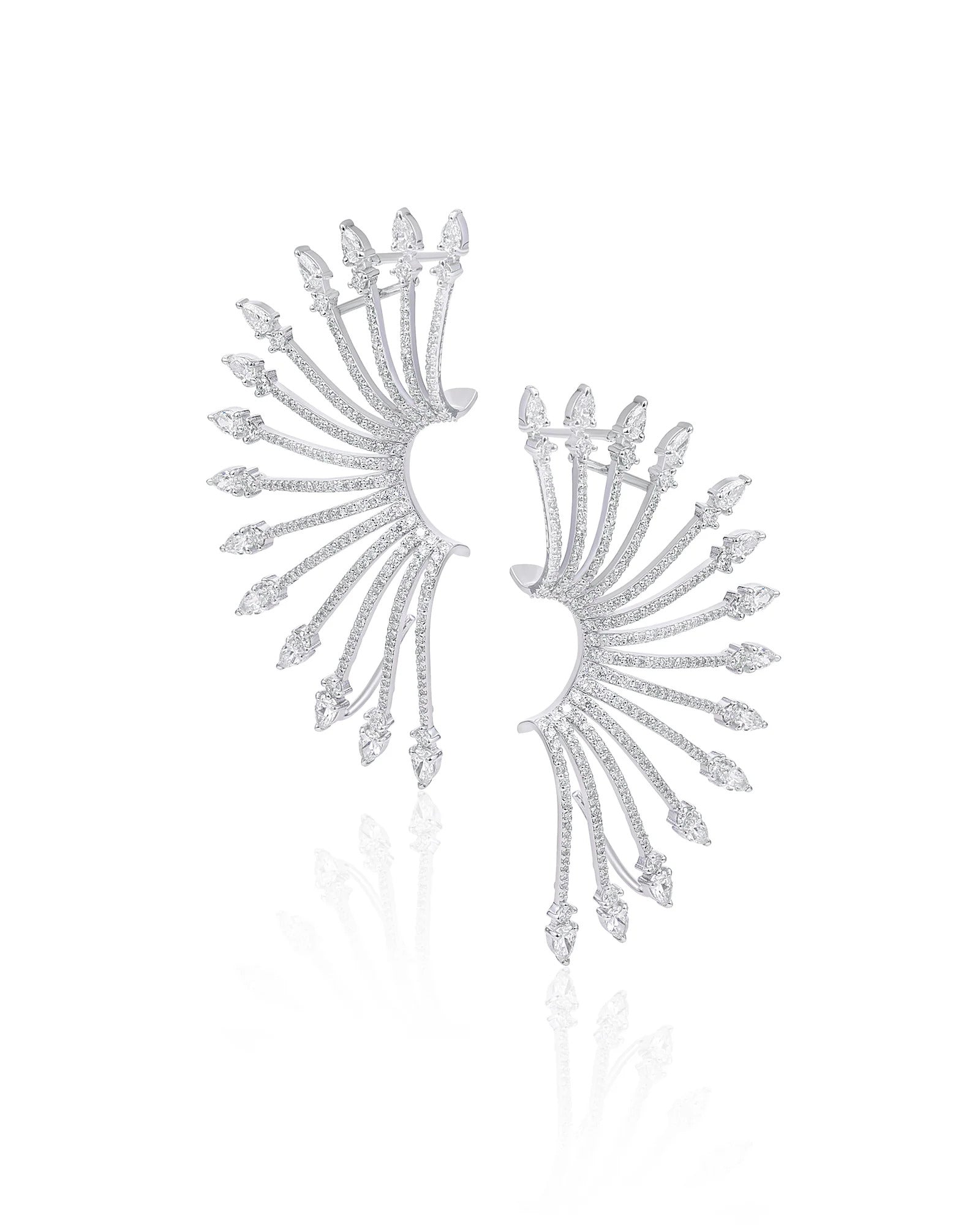 La DiaMantés | Modern Diamond Radiance Earcuffs